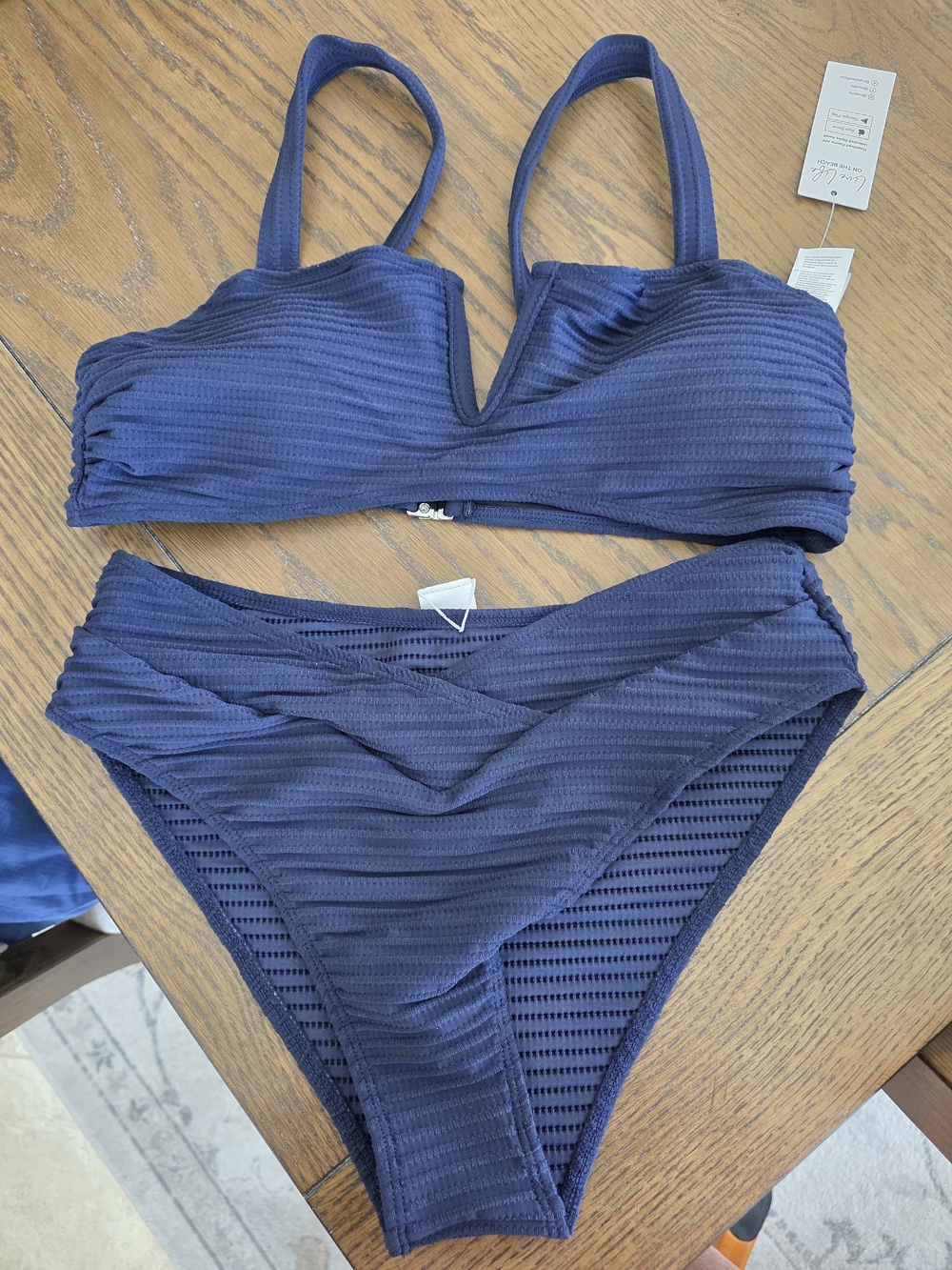 Cupshe Navy Textured V‑Notch High‑Waist Bikini